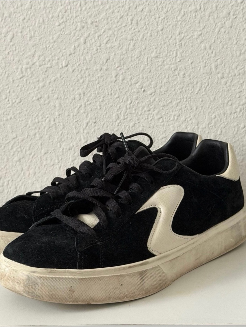 Skechers Court & Classics Suede Black White Memory Foam Sneakers Women's Size 9